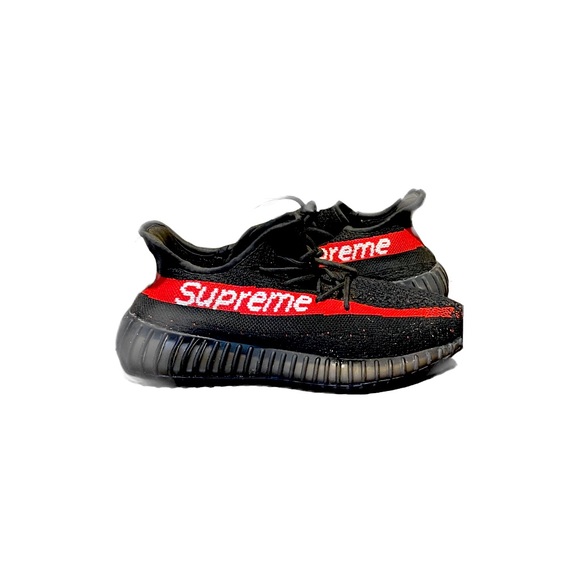 Yeezy 350 Boost V2 Supreme